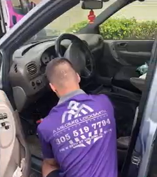 A Medeko Locksmith Professional
